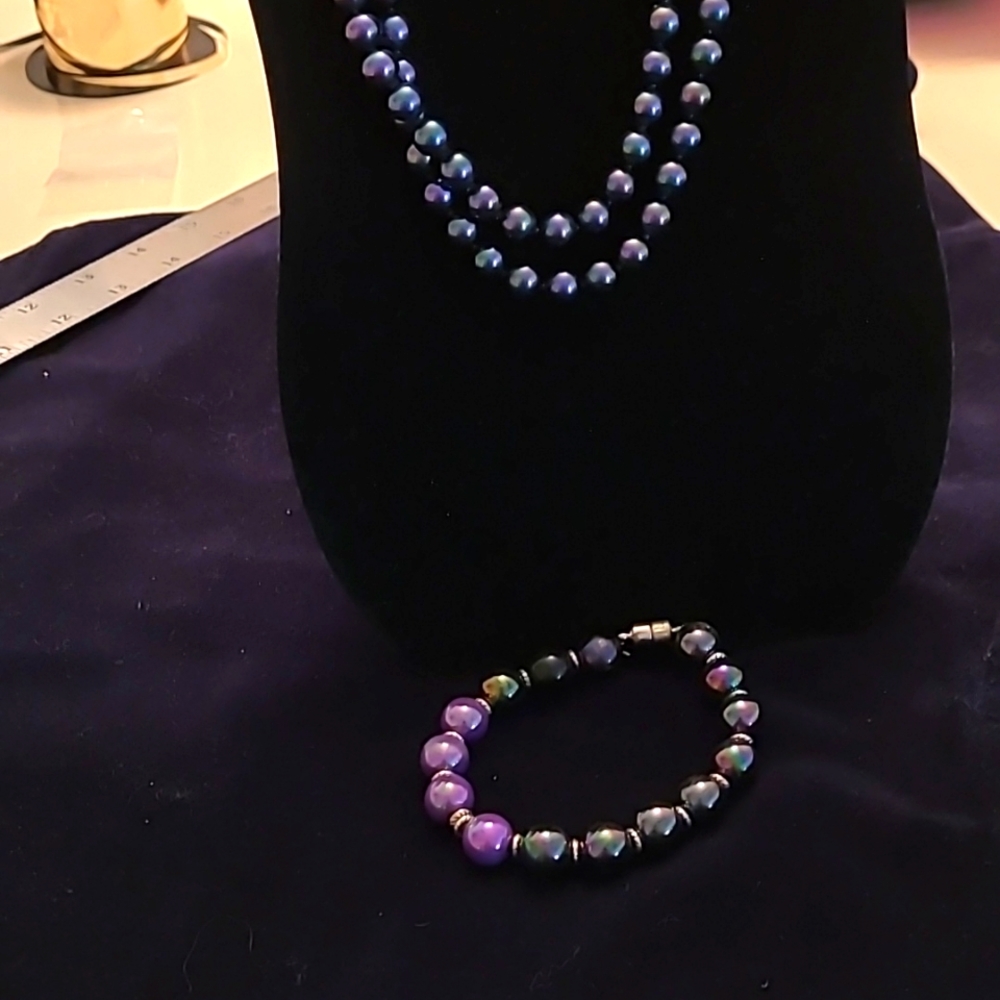 Long Iridescent Back/ Grey Beaded Necklace and Bracelet